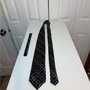 Michael Kors Black and Blue Circle Pattern Tie‎